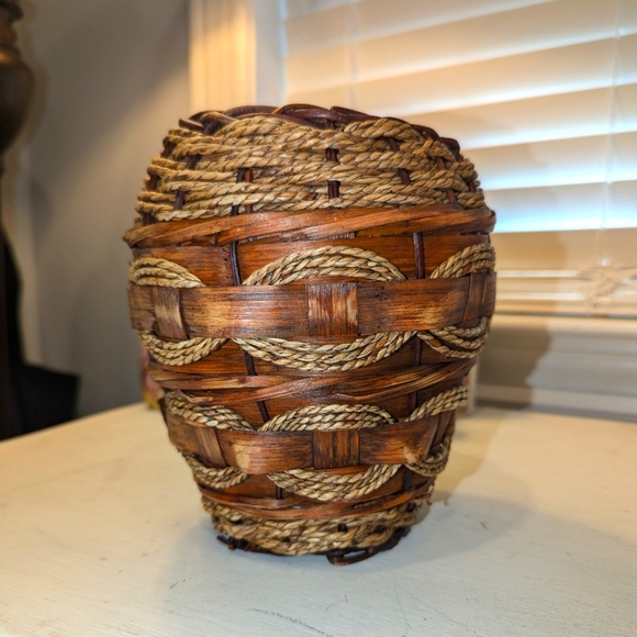 African Handmade Wicker Terracotta Decorative Pottery/Vase/Pot- Great Condition - Picture 9 of 9